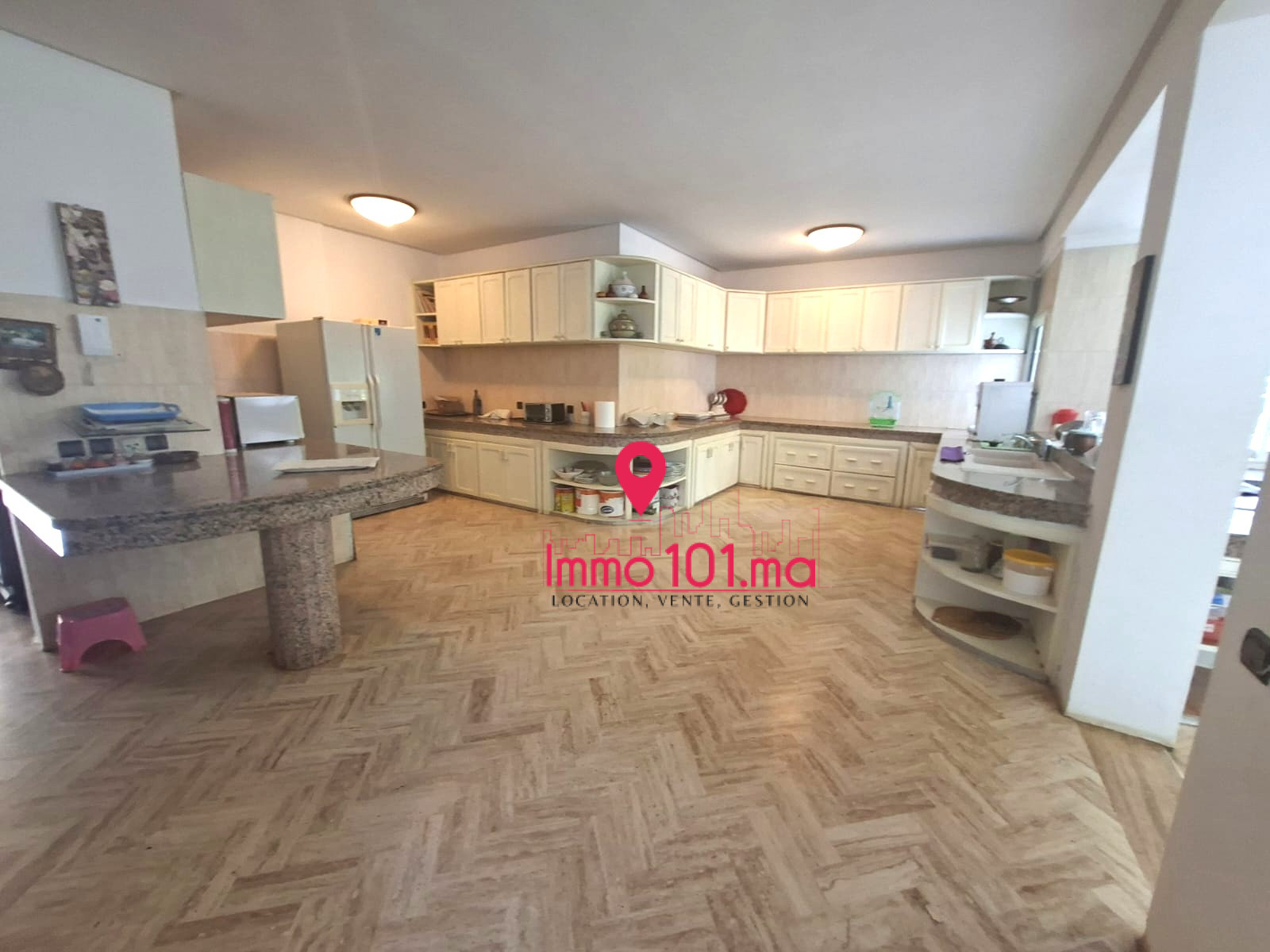 Villa à vendre à Souissi AYV2415